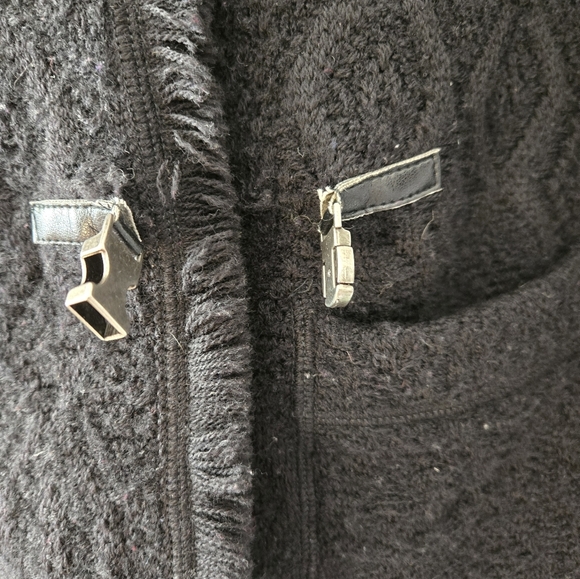 LUISA SPAGNOLI ITALY Virgin Wool Boucle Black Sweater with Fringed Hem. Size S - Picture 10 of 16